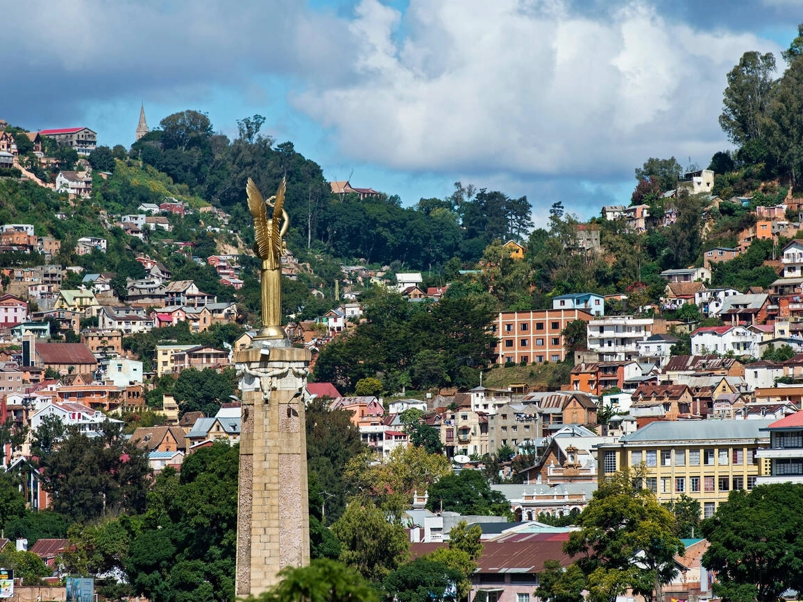 Transformable visa conversion support in Antananarivo